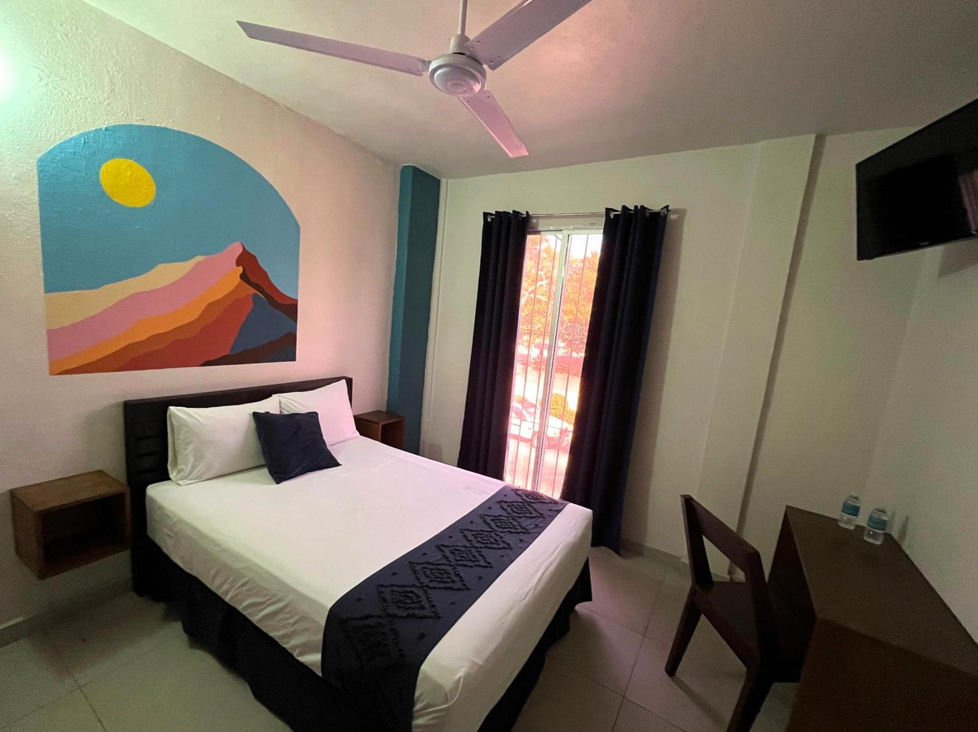 Hotel Juarez 70 Colima Extérieur photo