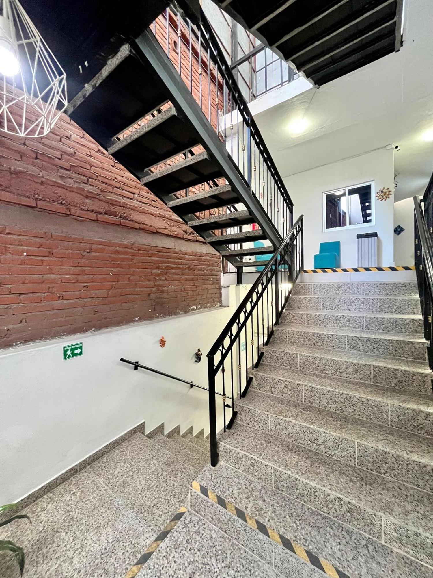 Hotel Juarez 70 Colima Extérieur photo